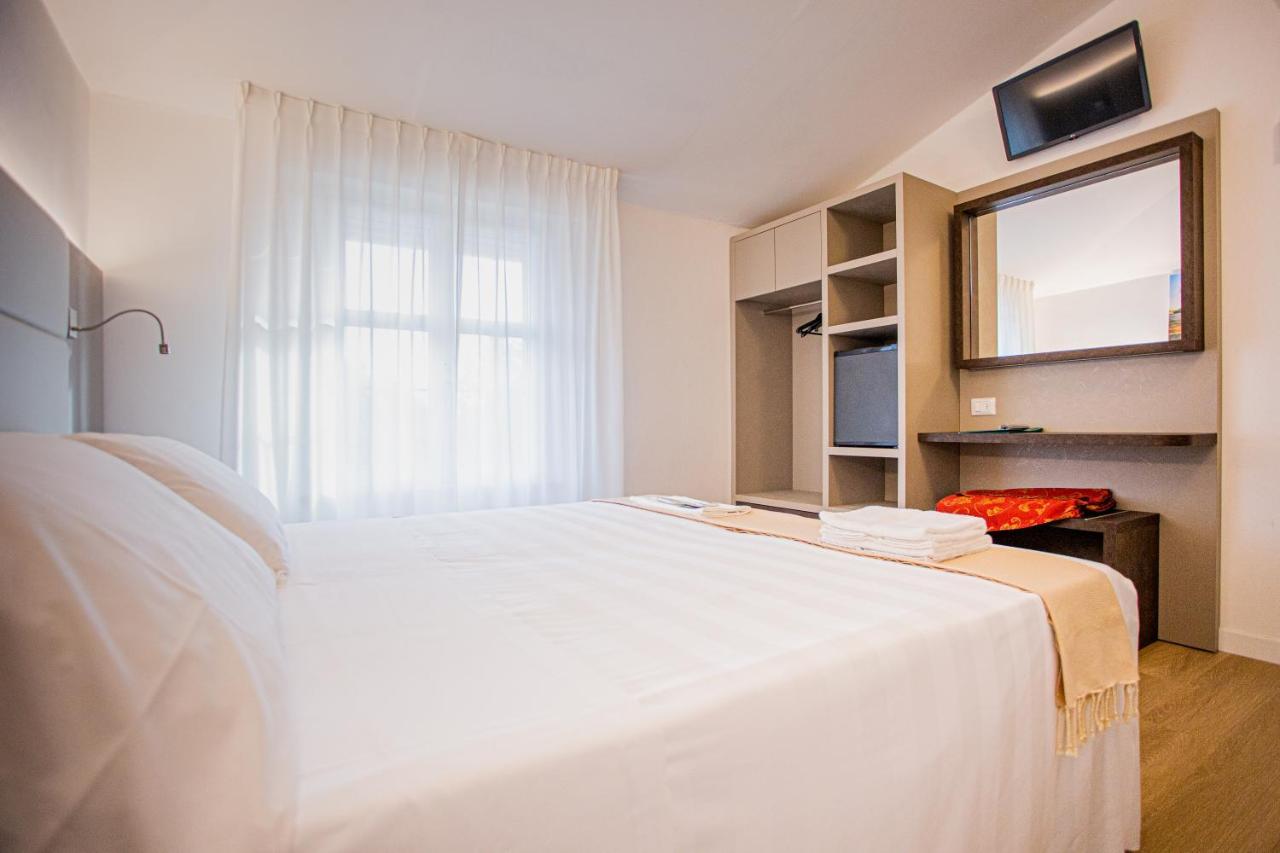 Hotel Villa Verde Ривоторто Экстерьер фото